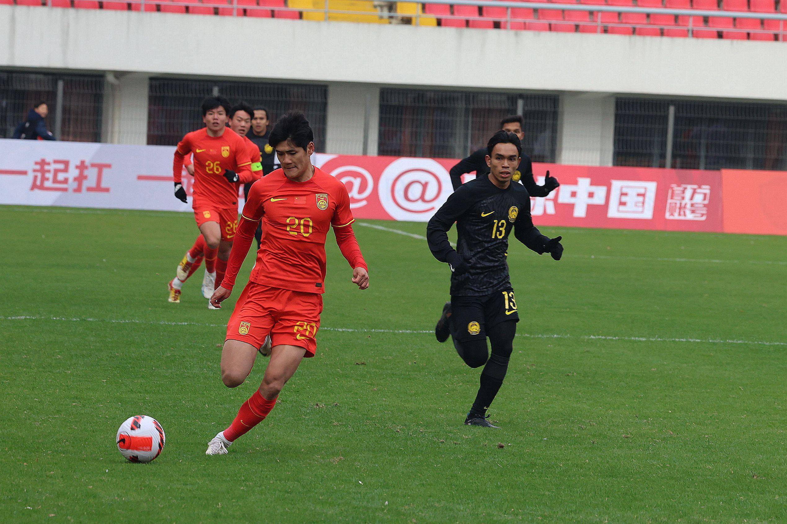 马来西亚羽毛球队绝杀圣安东尼奥马刺，Faker单局斩获MVP焦点之战2025世界赛，锁定晋级资格的简单介绍