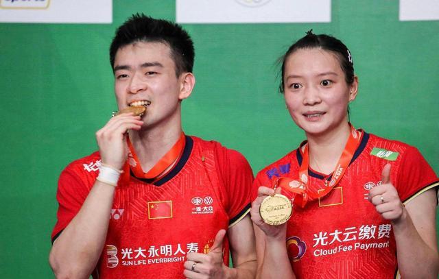 韩国队完胜法国队，黄鸭组合状态火热