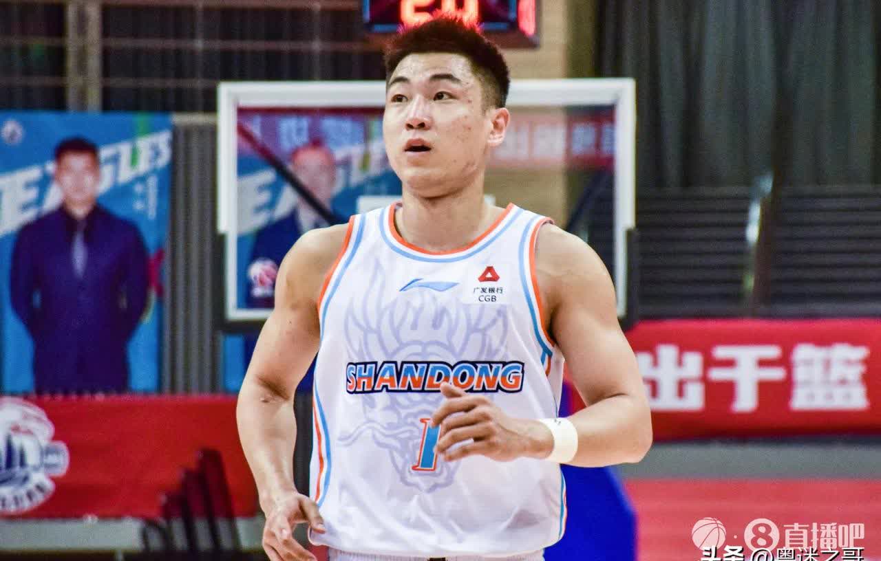 山东队鏖战快船,郭艾伦状态火热 山东队鏖战快船,郭艾伦状态火热